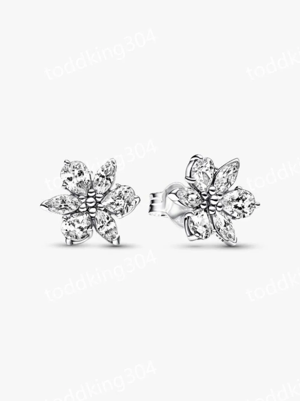 Sparkling Herbarium Cluster Stud Earrings
